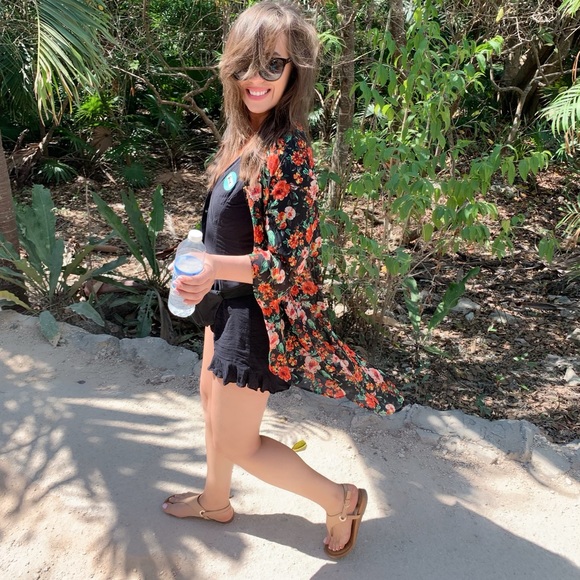 Meet your Posher, Caroline - Picture 1 of 3